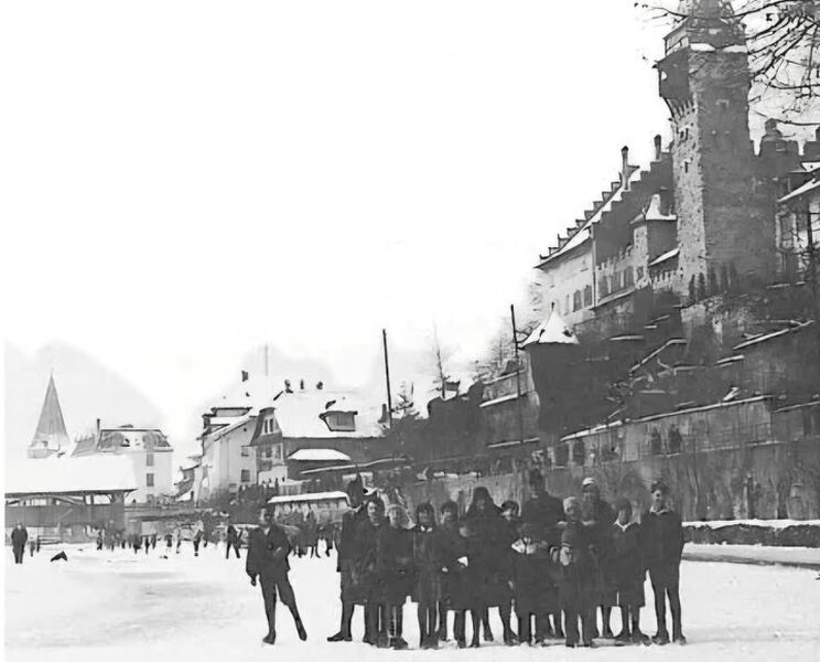 Datei:Reuss gefrohren 3.jpeg