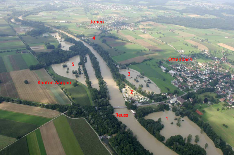 Datei:Ottenbach Überschwemmung 2005 2 bearbeitet-.jpg