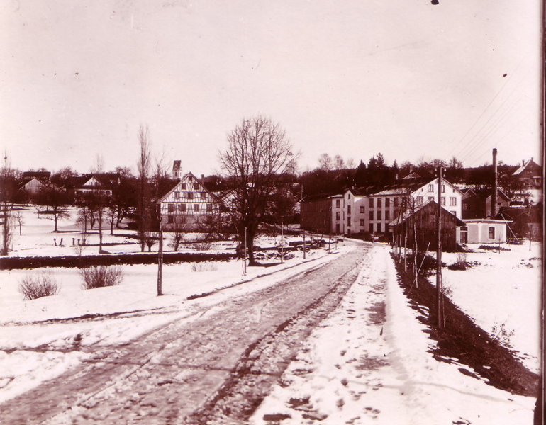Datei:Gescanntes Foto-45 bearbeitet bearbeitet-1 Fotoabzug Winter nach 1911 Fabrik Haas.jpg